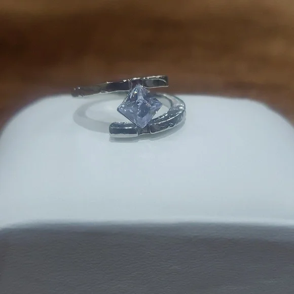 Ring 💍 Size 7 - Picture 8 of 13